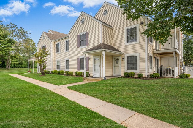 Building Photo - 77 Fairview Cir