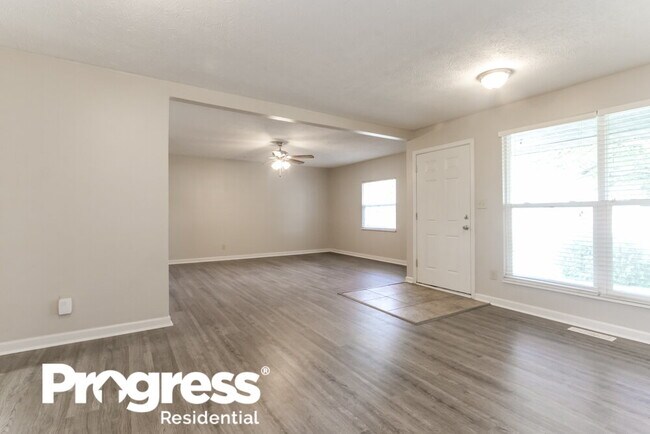 Foto del edificio - 6306 Kellum Dr