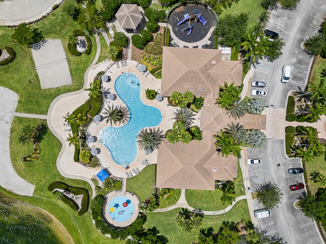 Building Photo - 1597 NW Cataluna Cir