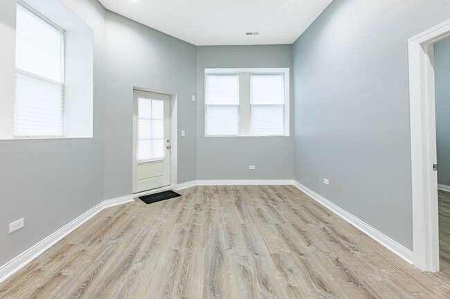 Building Photo - 2800 S Saint Louis Ave