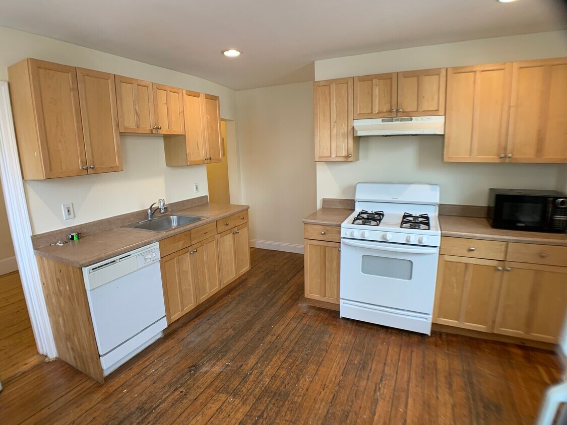 Foto principal - 68 Pleasant St
