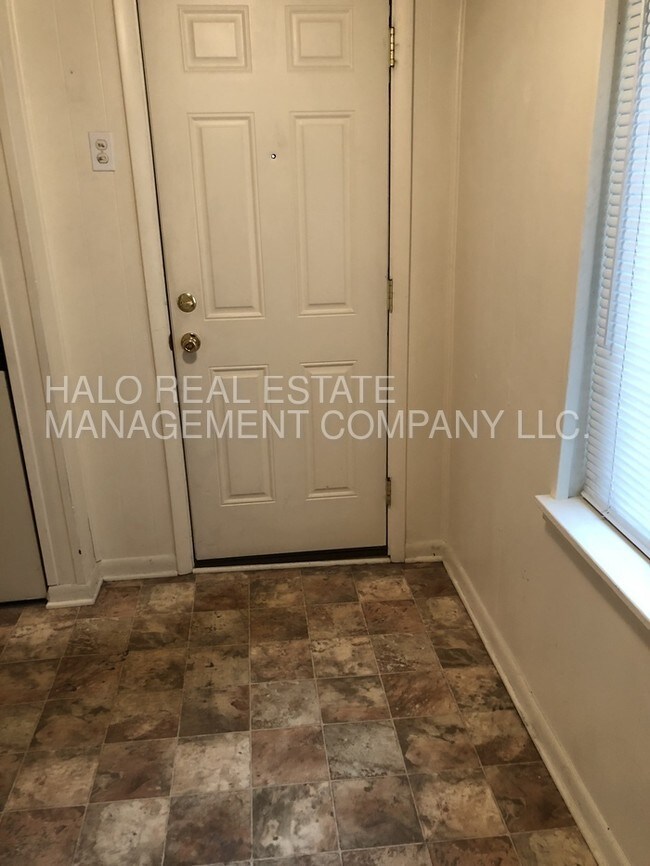 Foto del edificio - 877 Starkweather St
