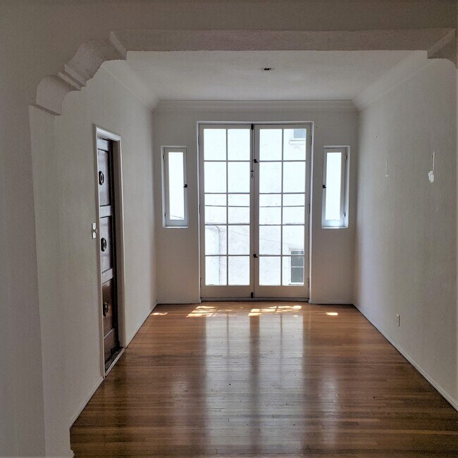 dining room - 1235 N Sweetzer Ave