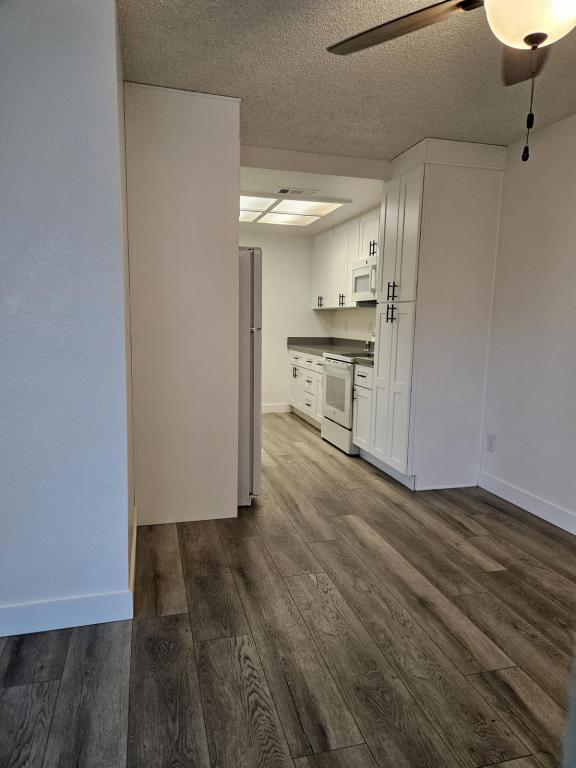 Foto del edificio - 426 Cherry Ln