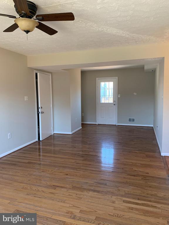 Foto principal - 12118 Birchview Dr