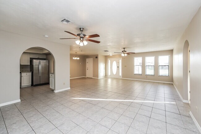 Foto del edificio - 1705 SE 8th Terrace