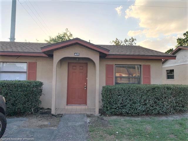 Primary Photo - 425 Las Palmas Cir