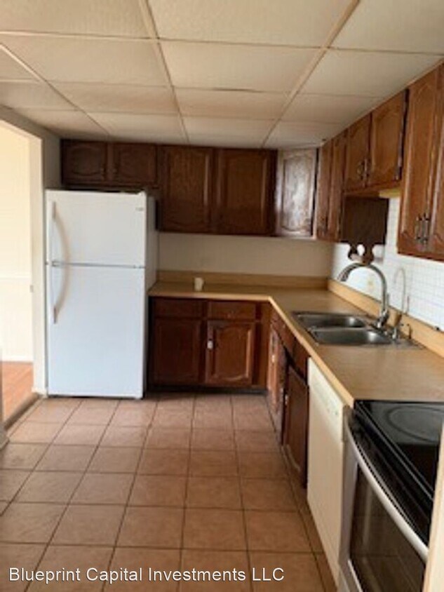 Building Photo - 9078 W Heathwood Dr