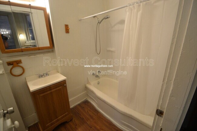 Foto del edificio - 1042 Marshall Ave