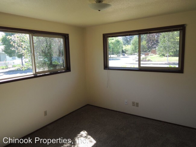 Building Photo - 1775 Linnea Ave