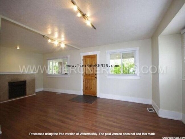 Building Photo - NO DEPOSIT option available for qualified renters!