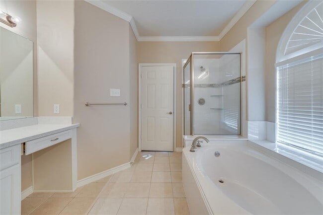 Building Photo - 10414 Hahns Peak Dr