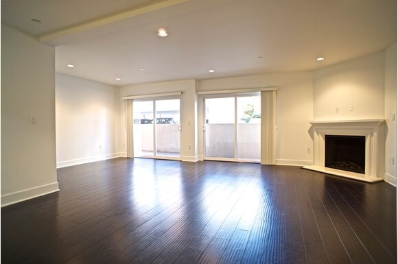 Building Photo - 1234 Armacost Ave