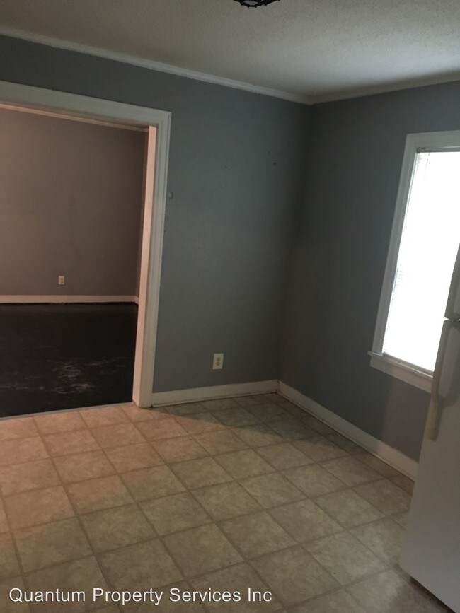 Building Photo - 3 br, 1 bath House - 723 HALL STREET