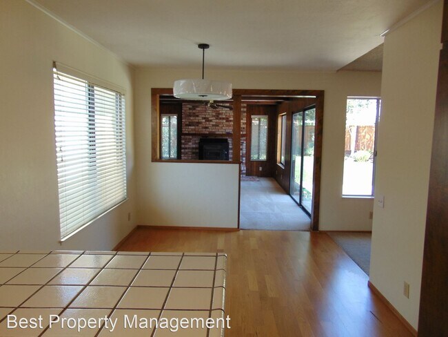 Building Photo - 3 br, 2 bath House - 38840 Godfrey Place