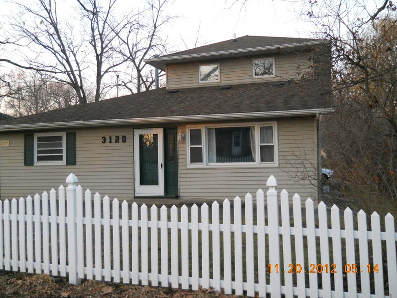 Front entrance - 3120 Grand Blvd