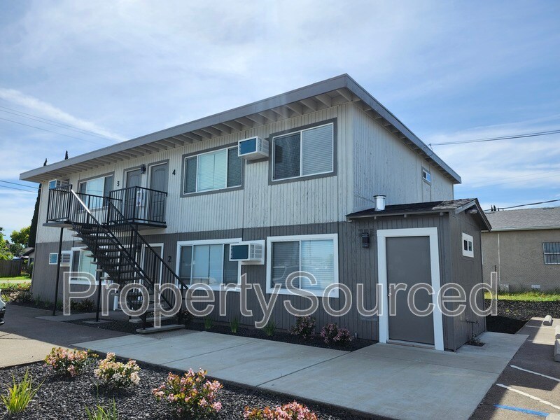 911 E H St Unit 1, Lathrop, CA 95330 Condo for Rent in Lathrop, CA
