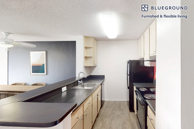 Foto del edificio - 3883 Ingraham St