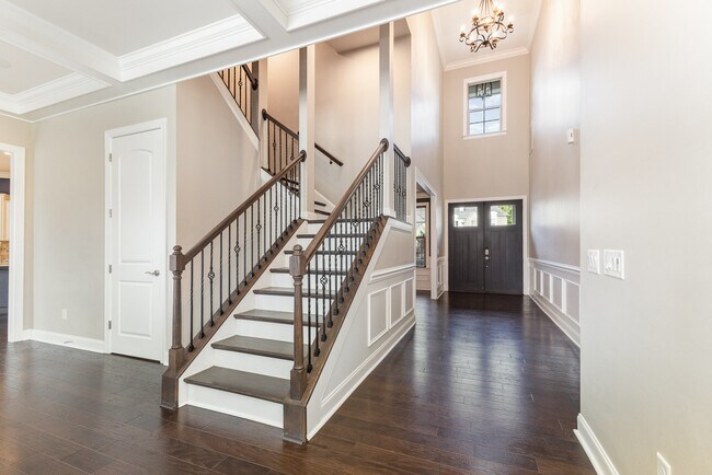 Foto del edificio - 6225 Majesty Ct