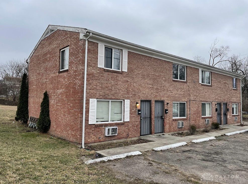 Primary Photo - 2016 Hickorydale Dr