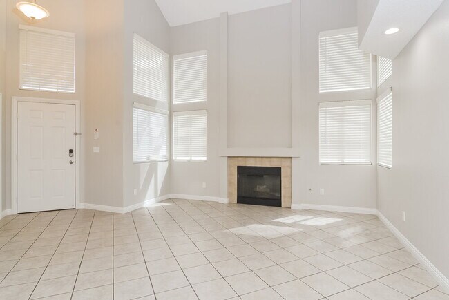 Foto del edificio - 7981 Cadenza Ln