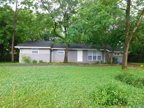 Building Photo - 314 Harolds Dr NW