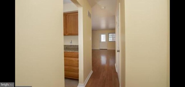 Foto del edificio - 104 Washington Ct