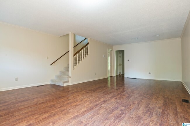 Building Photo - 1659 Ashwood Ln
