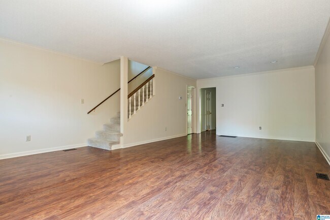 Foto del edificio - 1659 Ashwood Ln