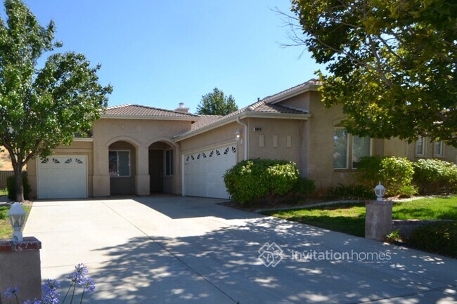 Building Photo - 40044 Costa Ct