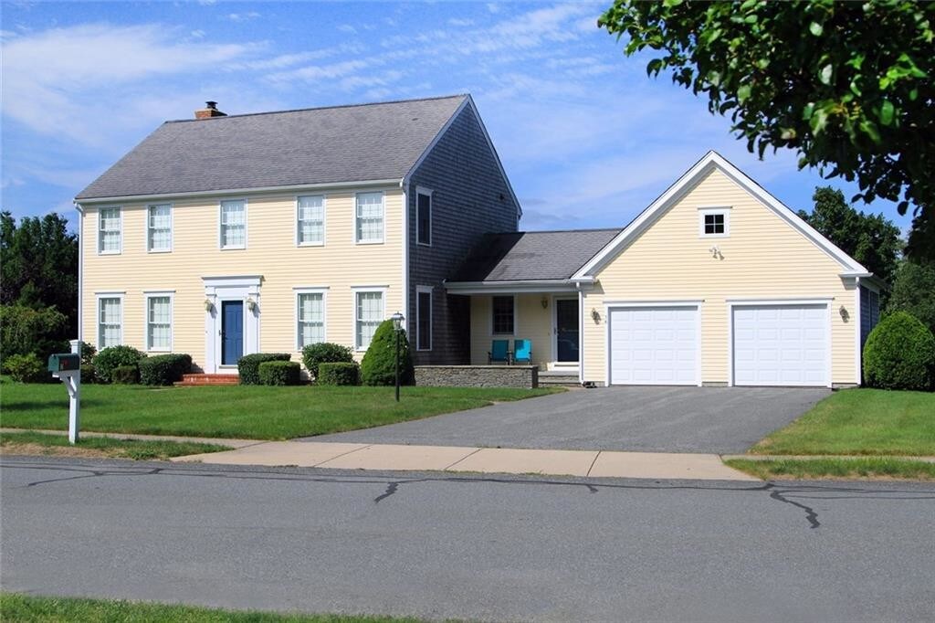 16 Paddock Ln, Middletown, RI 02842 House Rental in Middletown, RI