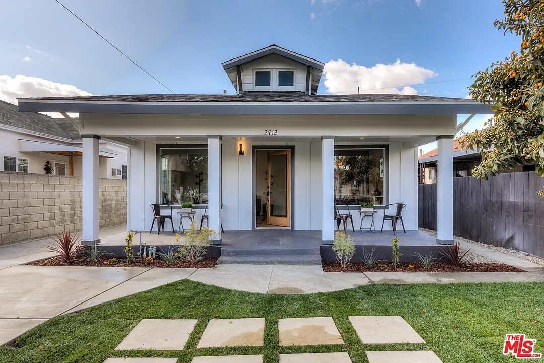 Primary Photo - 4302 Irvine Ave