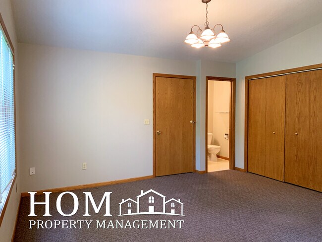 Foto del edificio - 322 E Lafayette St