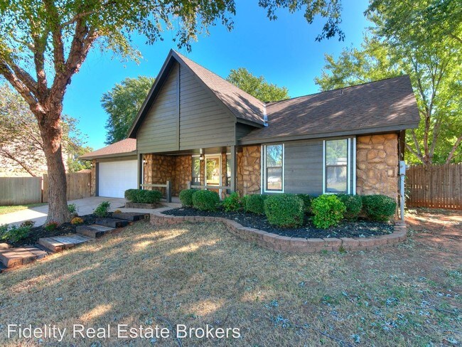 Building Photo - 3 br, 2 bath House - 820 Lakeside Circle