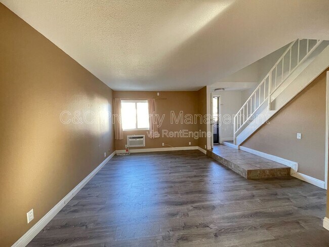 Foto del edificio - 8075 Caminito de Pizza