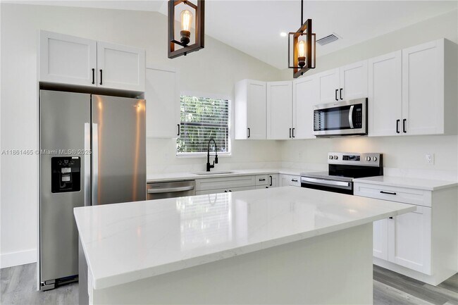 Foto del edificio - 143 Greentree Cir