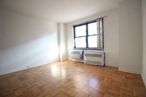 Primary Photo - 340 E 34th St