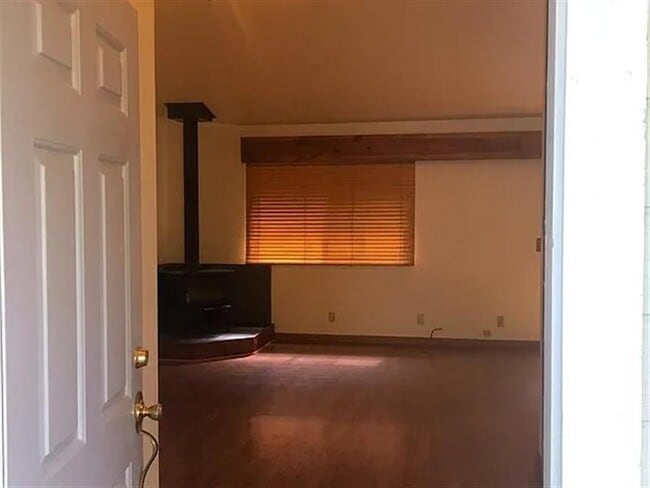Building Photo - 9 Silkwood Way