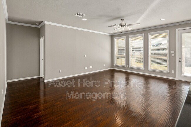 Foto del edificio - 2531 Warkworth Ln