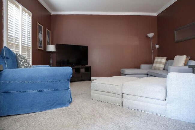 Foto del edificio - 2929 Canterbury Ct