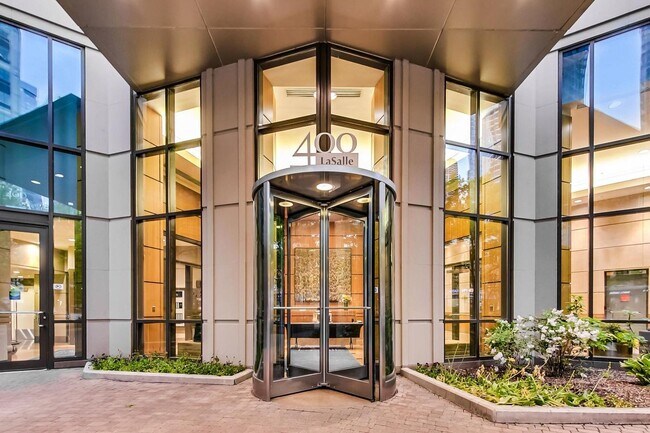 Foto del edificio - 400 N La Salle Dr