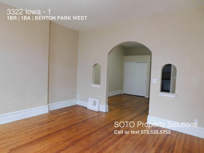 Building Photo - 3322 Iowa Ave