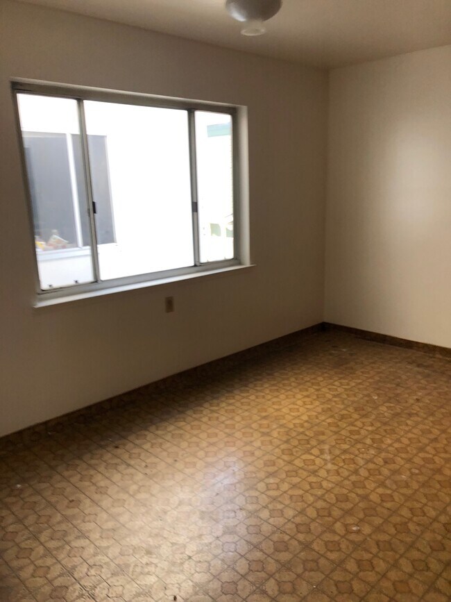 Foto del edificio - 2529 San Bruno Ave