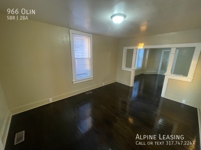 Building Photo - Need Space? Fresh WestSide Rehab!