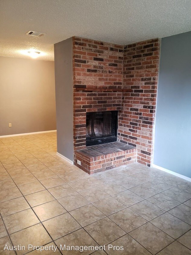 Building Photo - 4603 E Stassney Ln