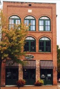 Foto principal - 196 W Main St