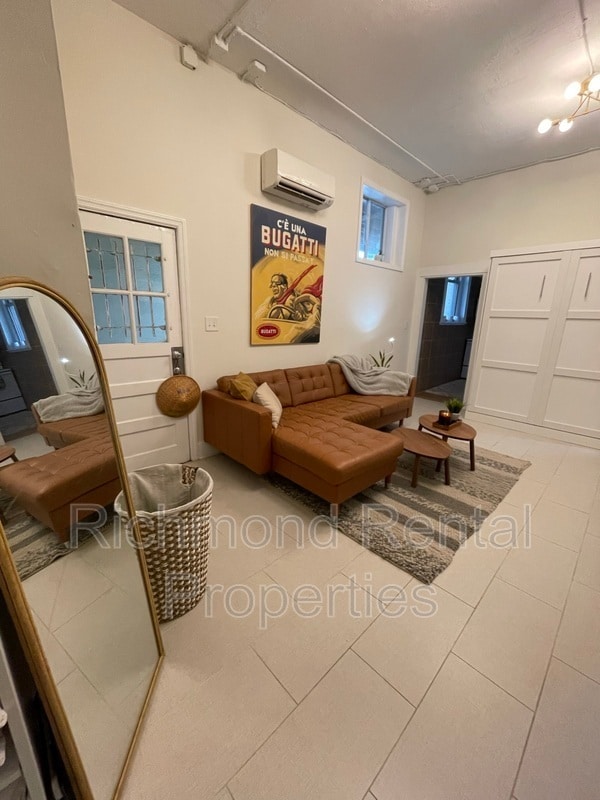 Building Photo - 1603 Hanover Ave