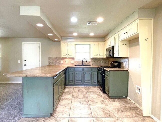 Foto del edificio - Back to School Move in Special~ $150 off y...