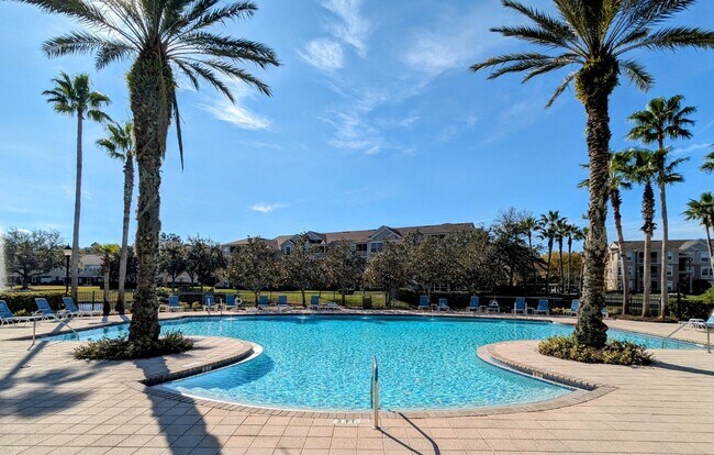 Building Photo - Luxurious 3 Bed, 2.5 Bath Condo with Prime...