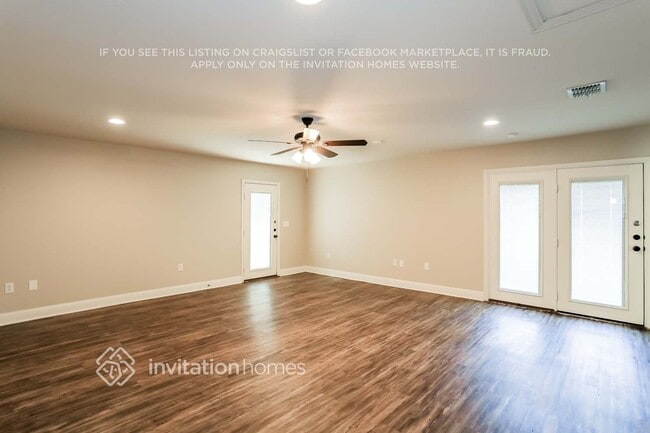 Building Photo - 2101 Colonial Dr